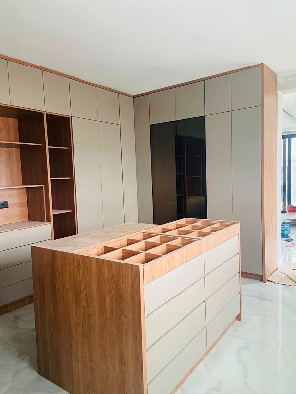 Luxury Walk-In Wardrobe with Island Dresser